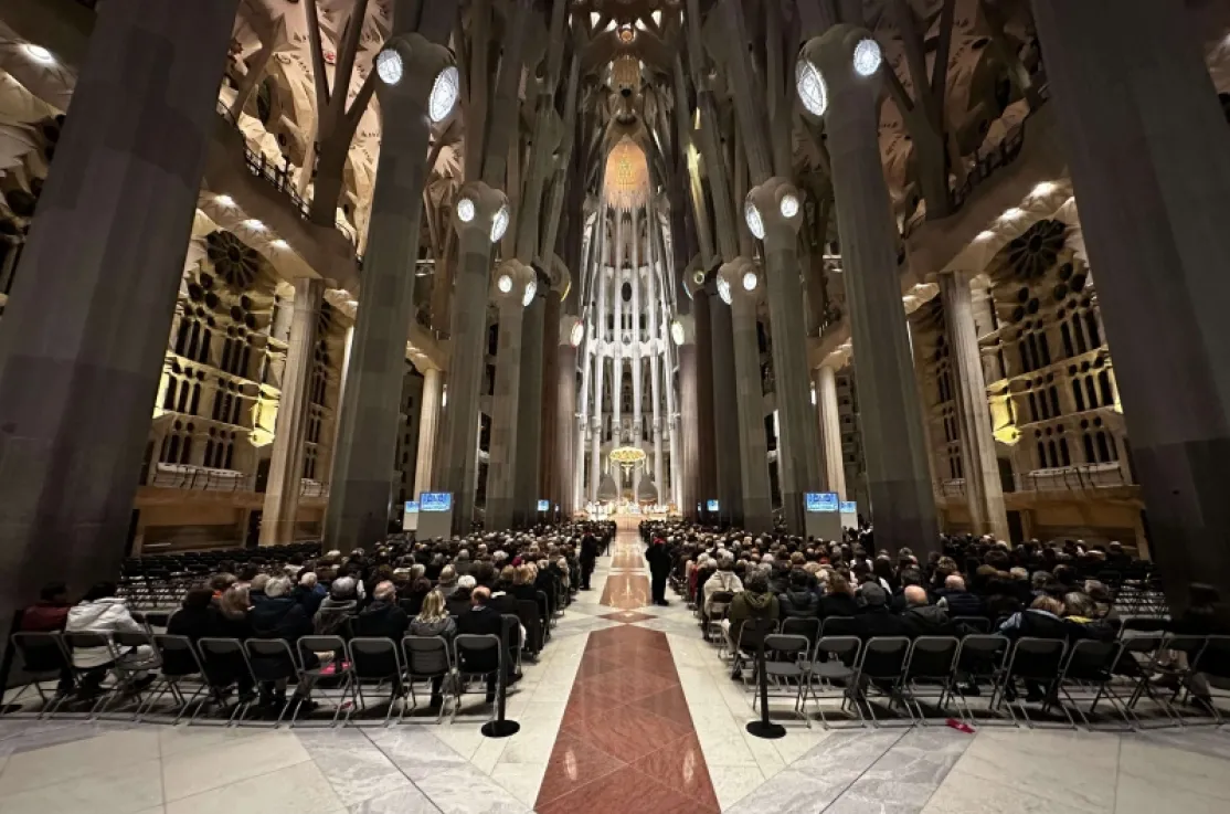 Manos Unidas celebra sus 65 años con una emotiva eucaristía en la Sagrada Familia