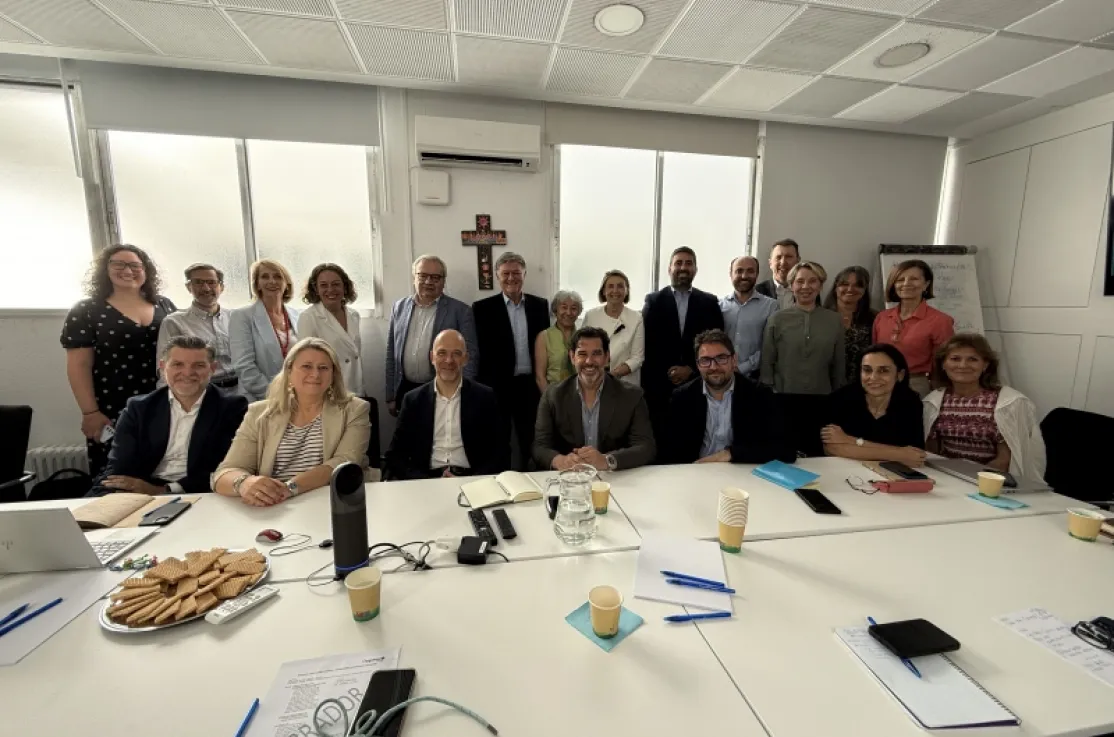Manos Unidas acoge en su sede al Patronato de Fundación Capgemini. Fotografía: Manos Unidas.