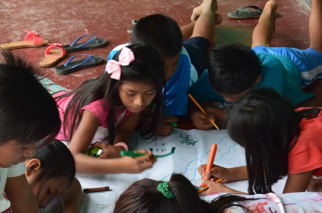 Niños y niñas awajún aprenden sobre los derechos de sus comunidades - Foto CAAAP
