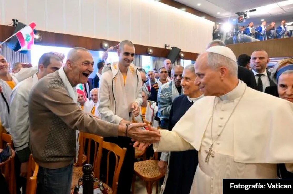 El Papa visita el hospital psiquiátrico de la Cruz, que apoya Manos Unidas. Fotografía: Vatican News