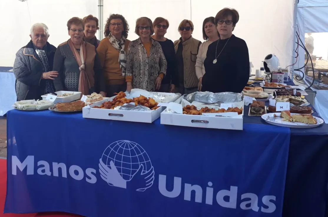 Mesa solidaria en "Fira de Nadal" de Nules