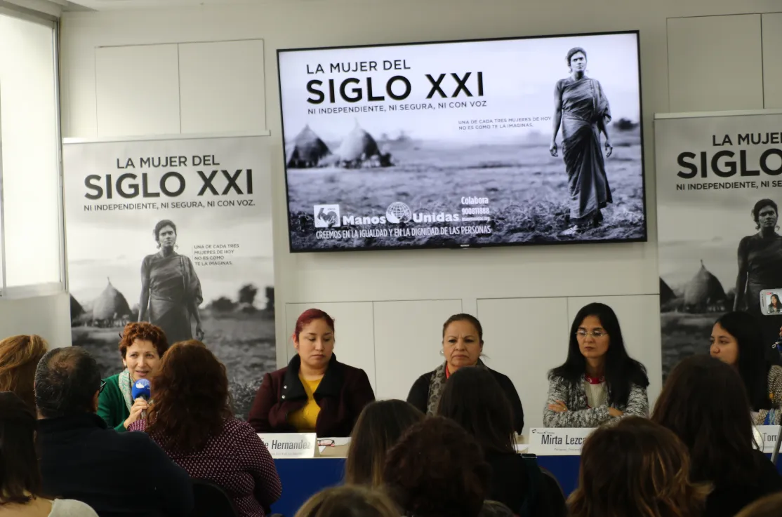 Mesa Redonda_Mujeres contra la violencia: Foto:Manos Unidas