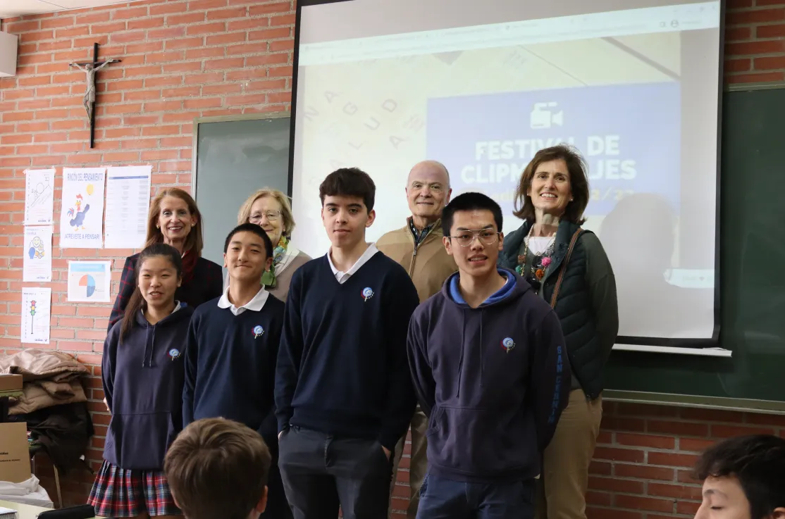 Entrega del segundo premio de Clipmetrajes en el Colegio San Cernin de Pamplona