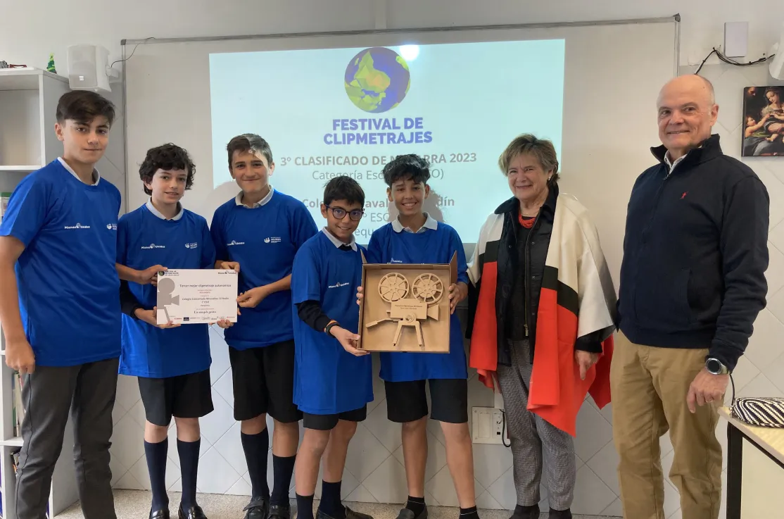 Entrega del tercer premio de Clipmetrajes en el Colegio Miravalles - El Redín de Pamplona