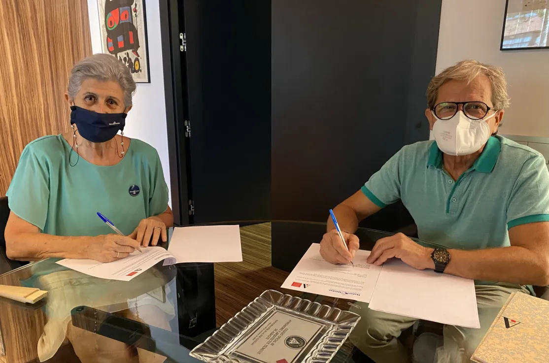 COAATIEMU y Manos Unidas firman un convenio de colaboración