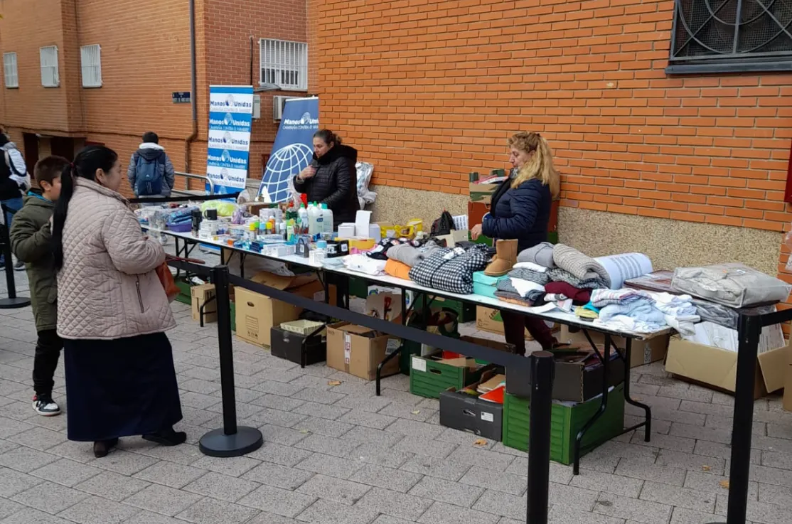 Mercadillo solidario de la parroquia de San Juan de Dios en Vallecas a favor de Manos Unidas