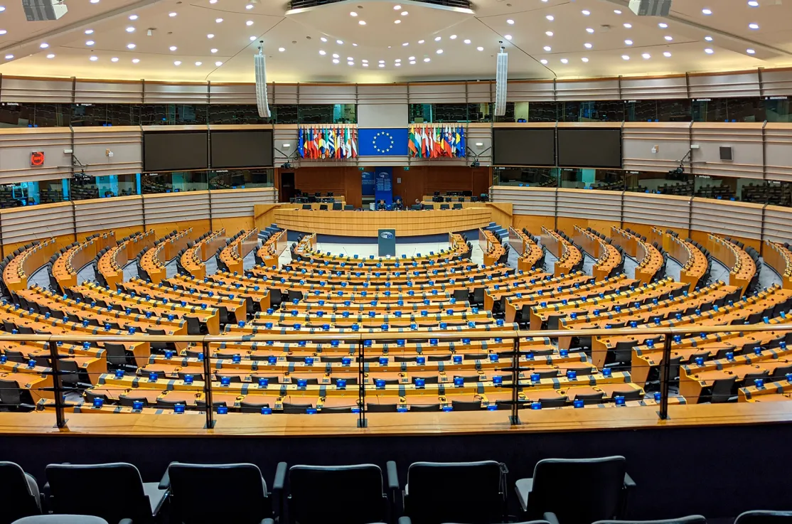 La UE adopta una versión rebajada de la Directiva sobre diligencia debida empresarial:  insuficiente para garantizar derechos humanos y sostenibilidad 