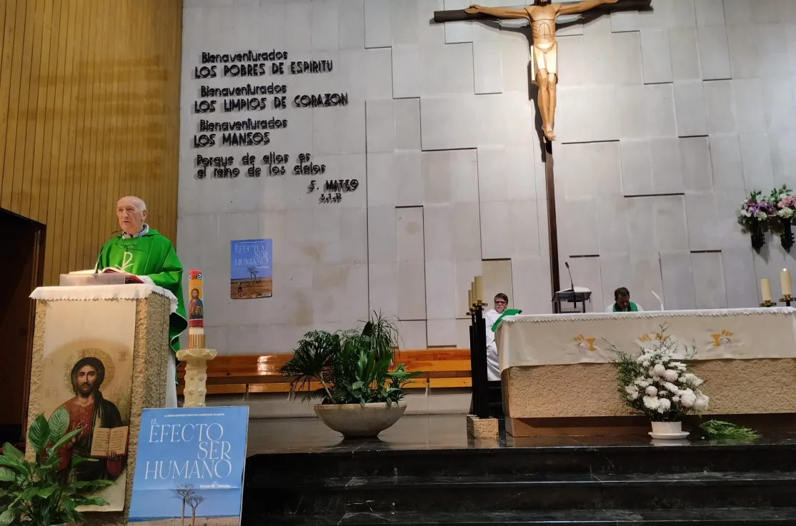 Eucaristía en la parroquia María Auxiliadora.