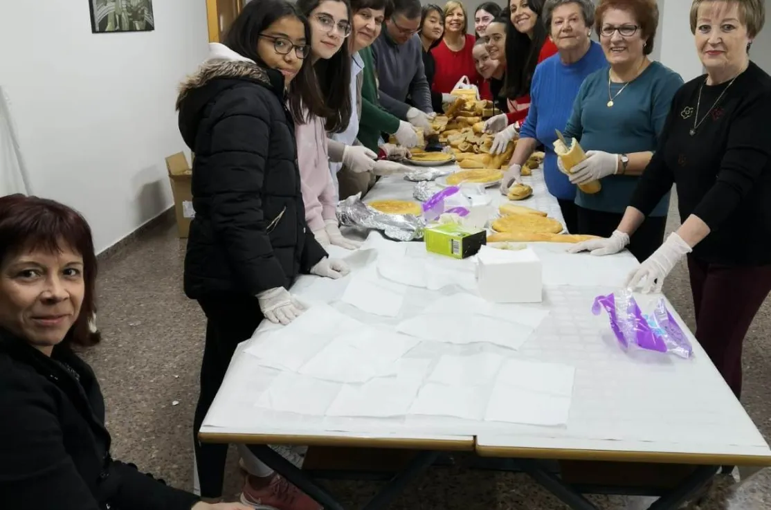 Cena del hambre en la delegación comarcal de Requena de Manos Unidas Valencia.
