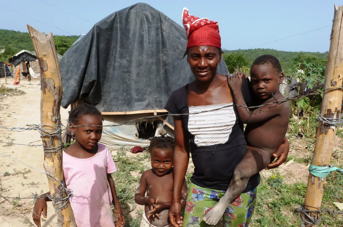 Migrantes haitianos en un campamento tras ser expulsados de República Dominicana. Foto: María Ángeles Muñoz
