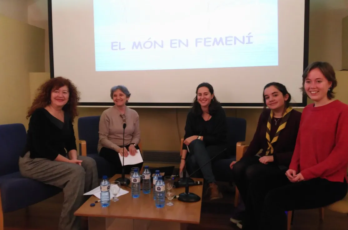 Mesa Redonda en Sant Just Desvern con mujeres cooperantes