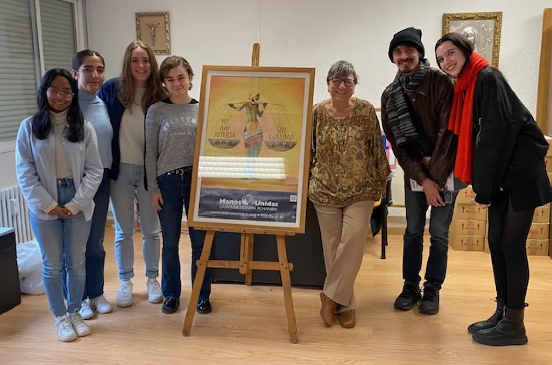 Alumnos de la Universidad Autónoma visitan la sede de Manos Unidas Madrid