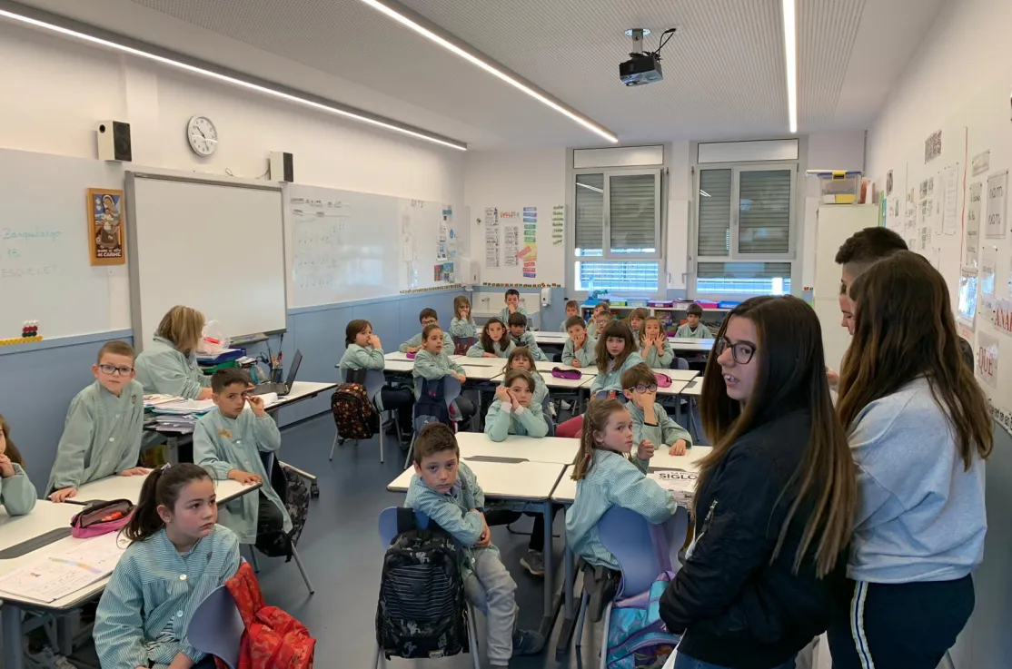 Alumnos del colegio Mare de Déu del Carme