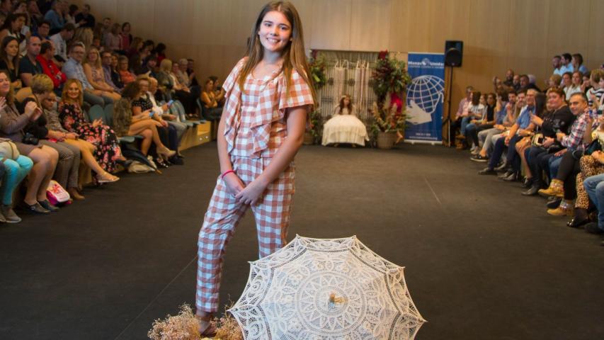 Desfile de Comunión benéfico. Vannu 2019
