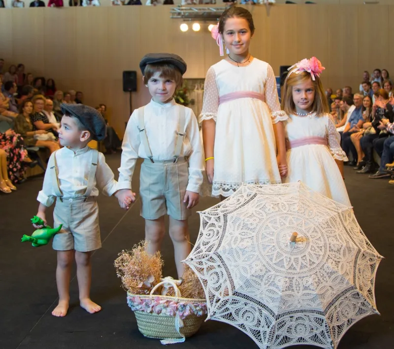 Desfile de Comunión benéfico. Vannu 2019