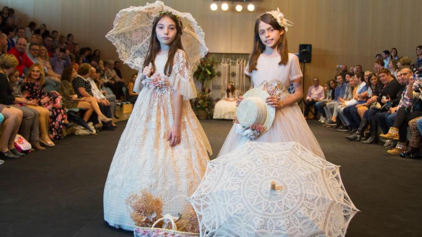 Desfile de Comunión benéfico. Vannu 2019