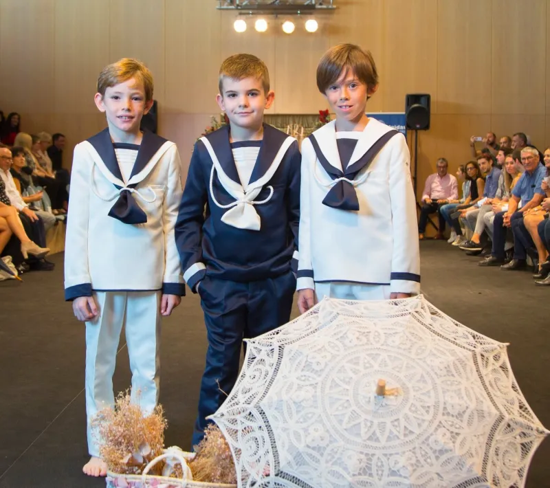 Desfile de Comunión benéfico. Vannu 2019