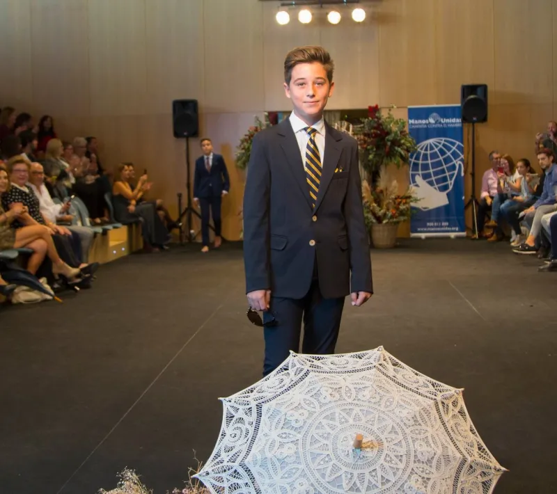 Desfile de Comunión benéfico. Vannu 2019