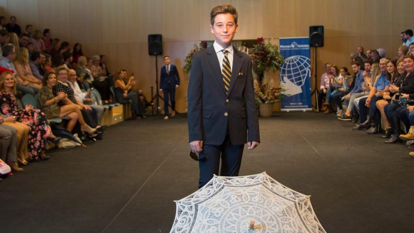 Desfile de Comunión benéfico. Vannu 2019