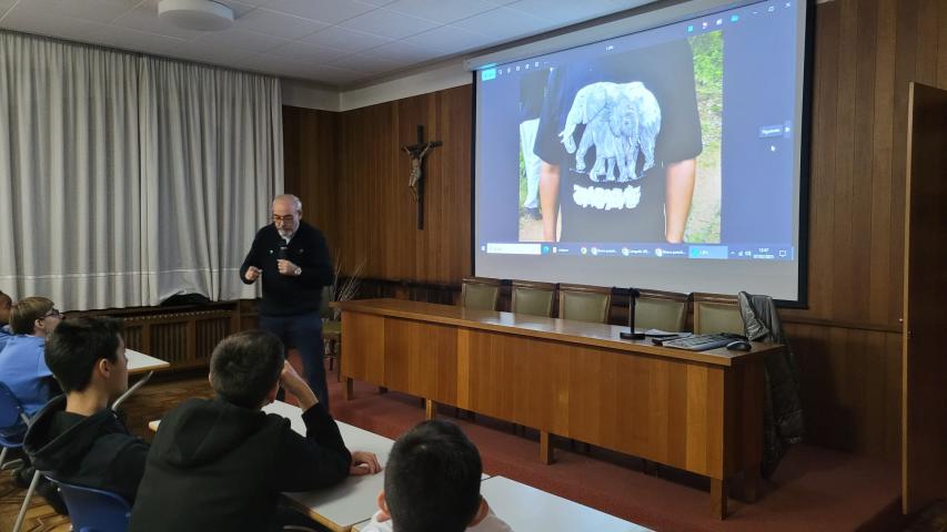 Carmelo Pérez-Aradros en el Colegio Santa Catalina