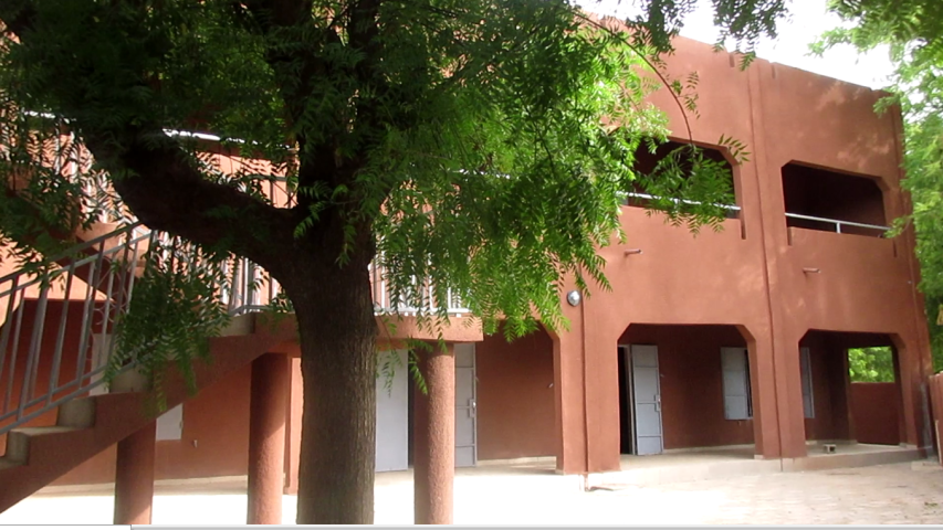 Contribuyendo a la mejora del derecho a la educación de base y a la profesionalización de las niñas y jóvenes de la región de Segou