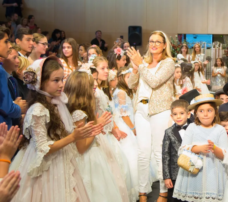 Desfile de Comunión benéfico. Vannu 2019
