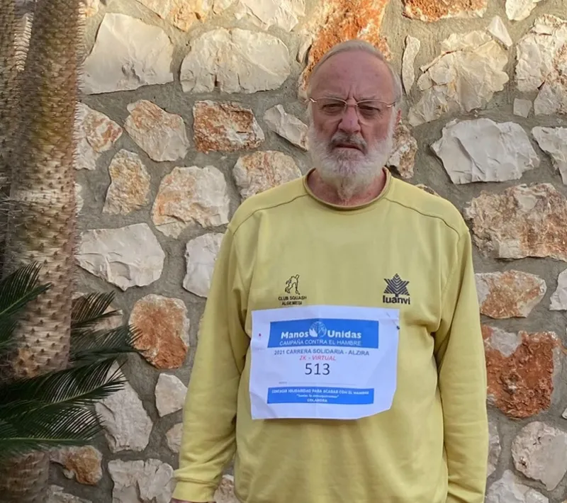 Participantes en la campaña organizada por la comarcal de Manos Unidas Alcira.