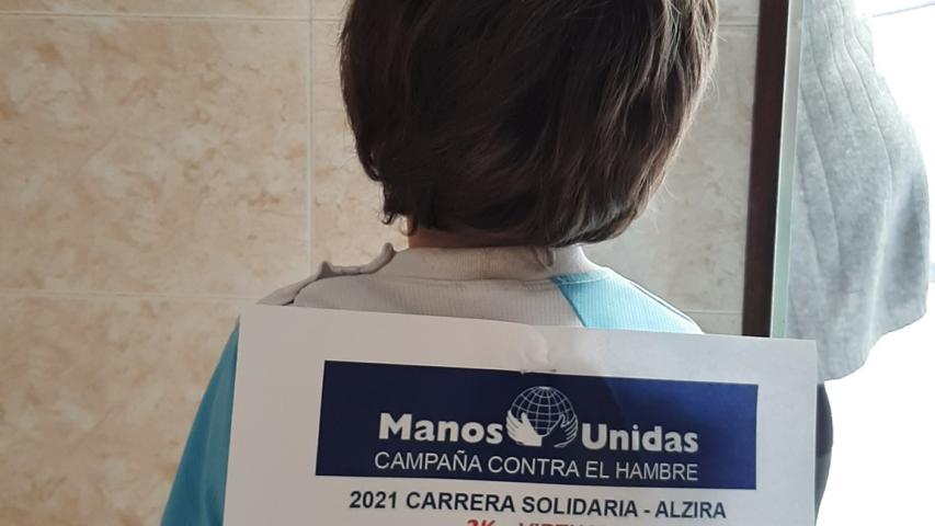 Participantes en la campaña organizada por la comarcal de Manos Unidas Alcira.