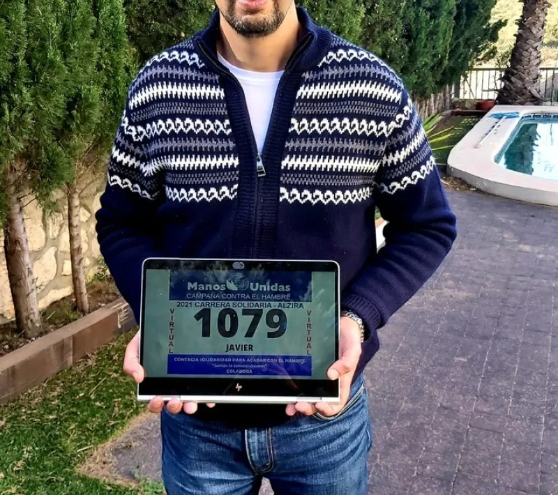 Participantes en la campaña organizada por la comarcal de Manos Unidas Alcira.
