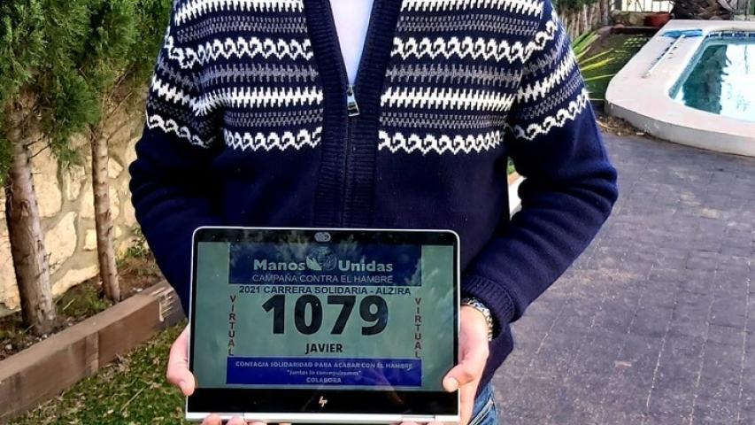 Participantes en la campaña organizada por la comarcal de Manos Unidas Alcira.
