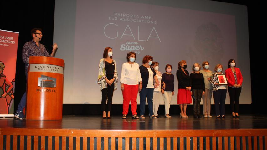 La comarcal de Manos Unidas de Valencia en Paiporta ha recibido un galardón del Ayuntamiento por su trabajo en favor de los necesitados.
