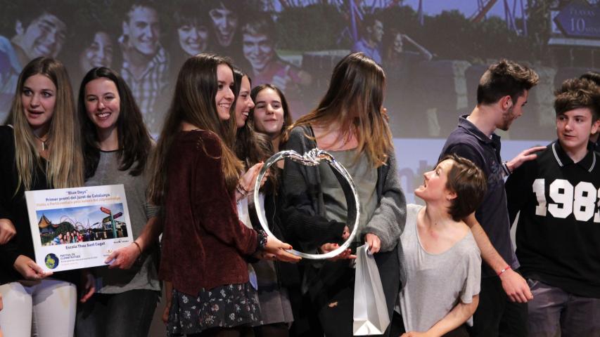 Los alumnos de la Escuela Thau reciben el premio