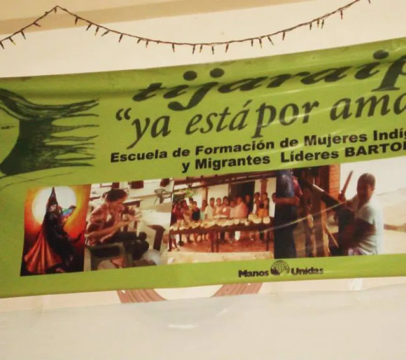 Cartel de Tiparaipa y de la Escuela de líderes indígenas Nicolasa Noza de Cuvene' de Beni