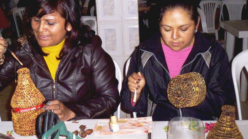 Taller en la Escuela de líderes indígenas Nicolasa Noza de Cuvene' de Beni