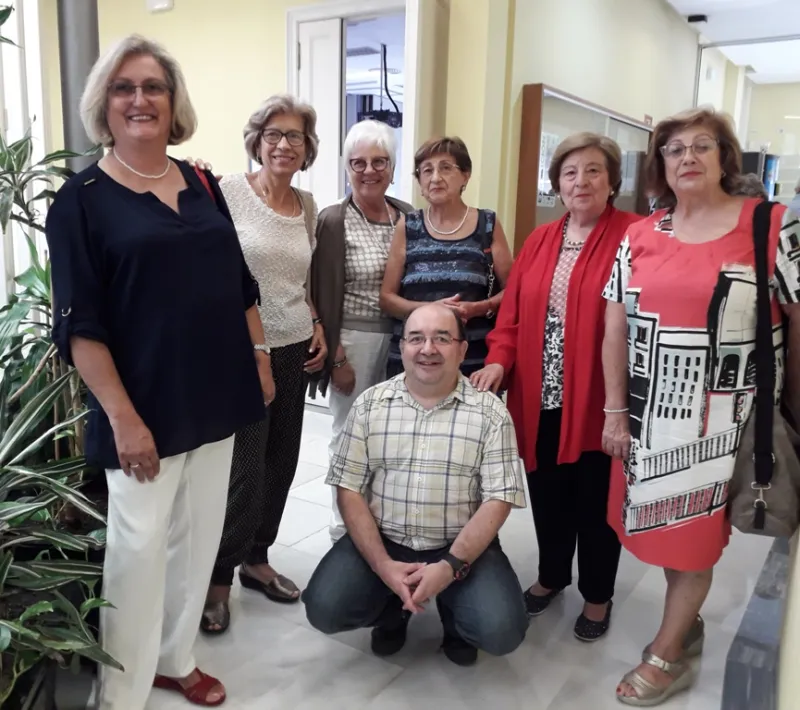 Delegadas comarcales junto con el formador.