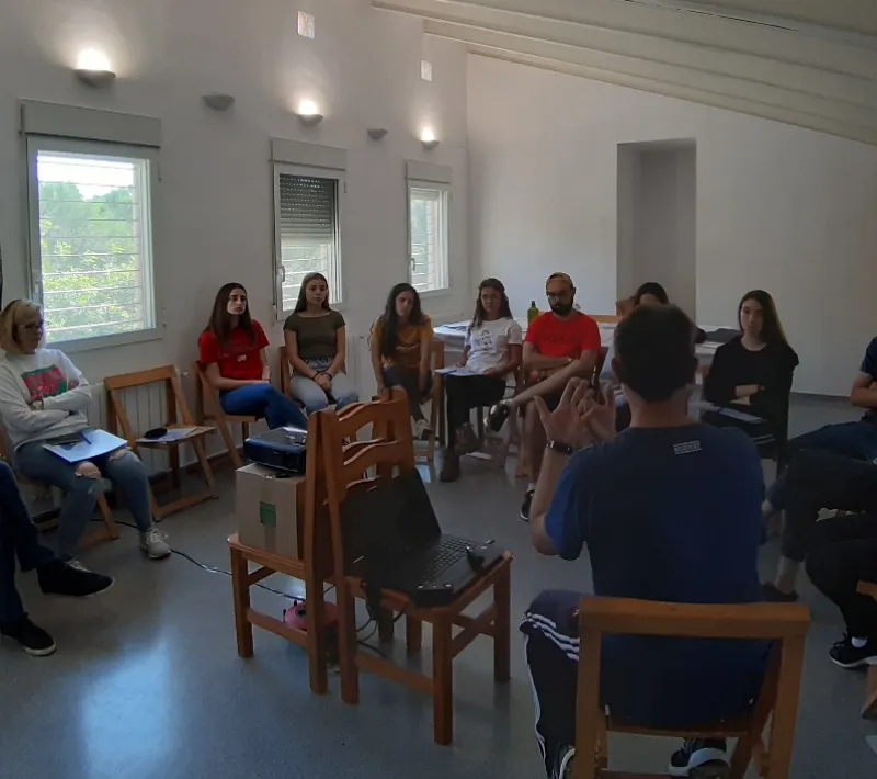 Vídeos, charlas y trabajos en grupo fueron algunas de las actividades de este campamento de Manos Unidas Valencia.