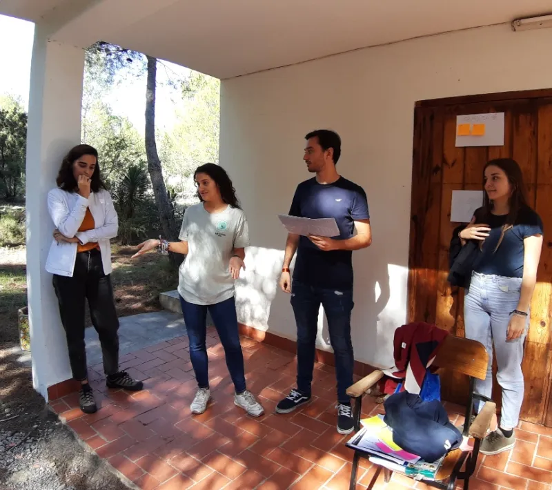 Todos tienen algo que decir y a todos se escucha.