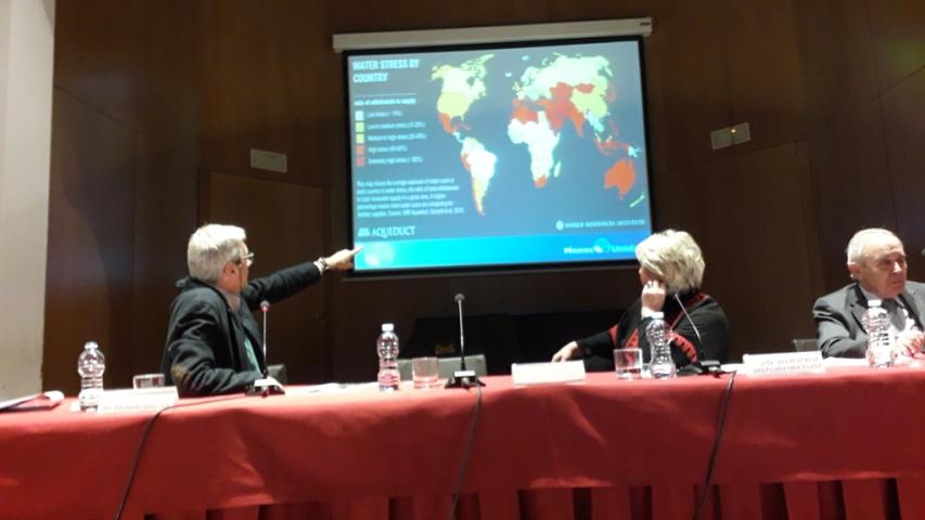 Rafael Ripoll, profesor de la Universidad Católica de Valencia y director del Instituto de Estudios Europeos.