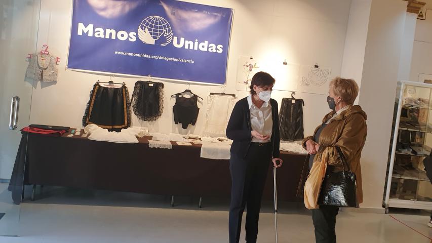 Rastrillo Solidario organizado por la comarcal de Requena de Manos Unidas Valencia.