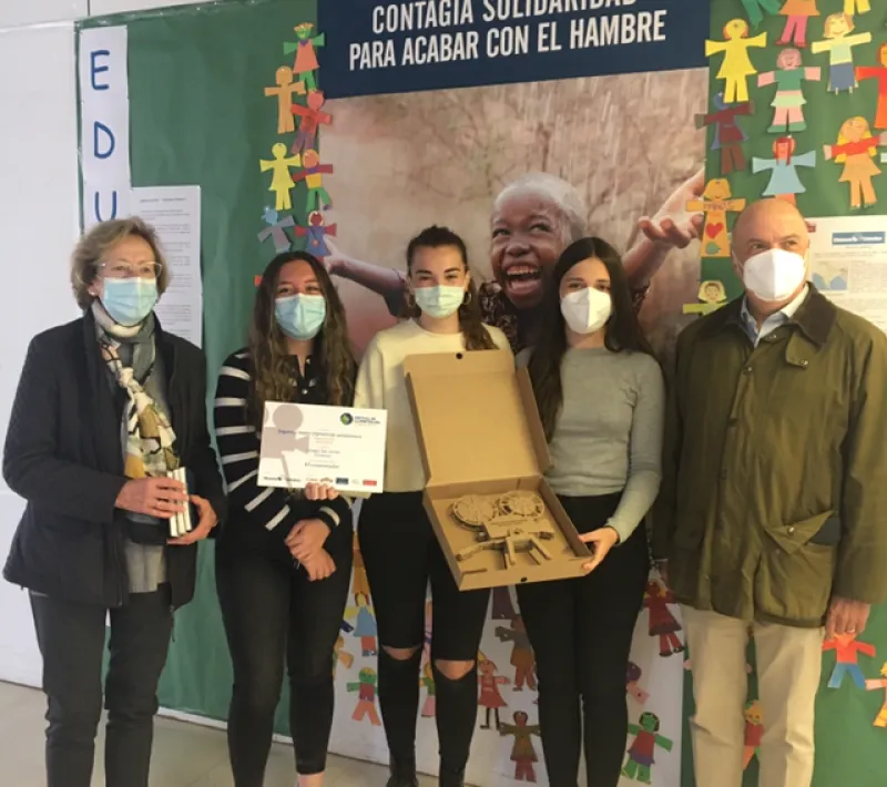 Entrega del segundo premio del Festival de Clipmetrajes en el Colegio San Cernin de Pamplona