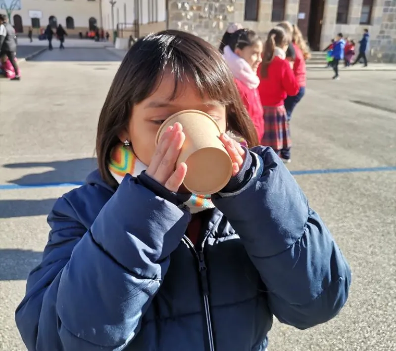 Chocolatada en el Colegio Regina Pacis de Burlada