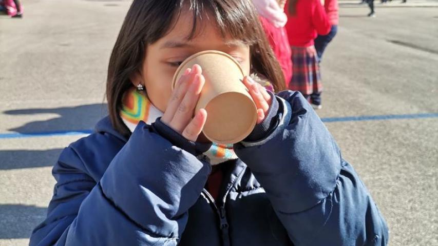 Chocolatada en el Colegio Regina Pacis de Burlada