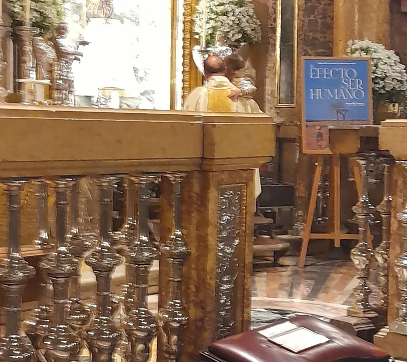 Presentación Campaña "El efecto ser humano" a la Virgen del Pilar
