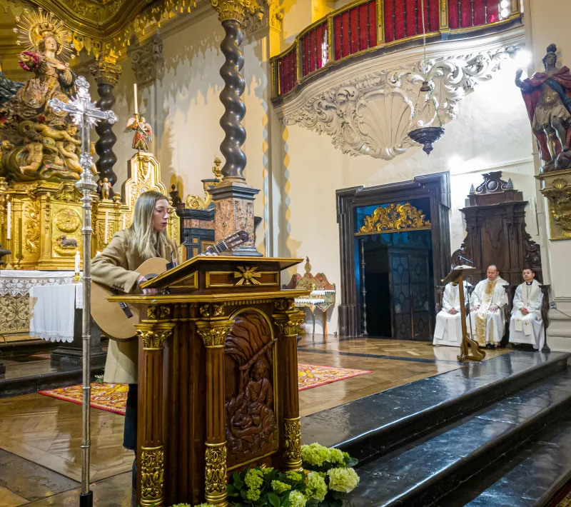 Celebración en la Parroquia de Cariñena del X Aniversario de vida sacerdotal de D. Freddy Pérez