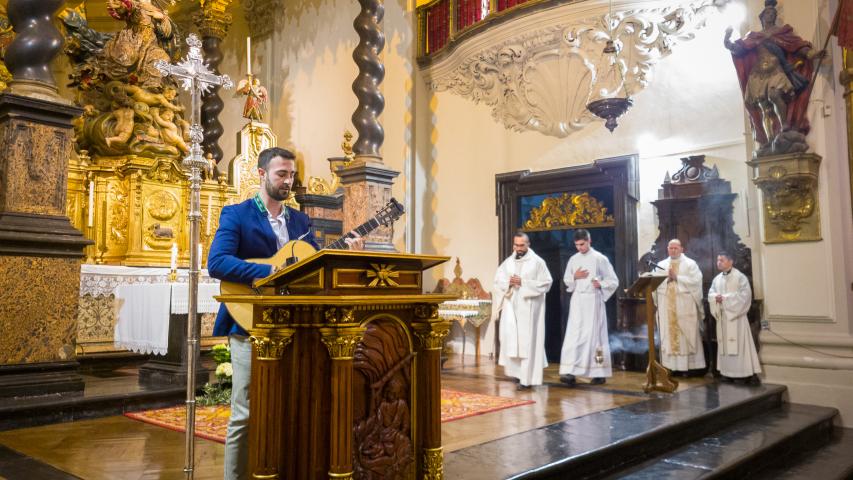 Celebración en la Parroquia de Cariñena del X Aniversario de vida sacerdotal de D. Freddy Pérez