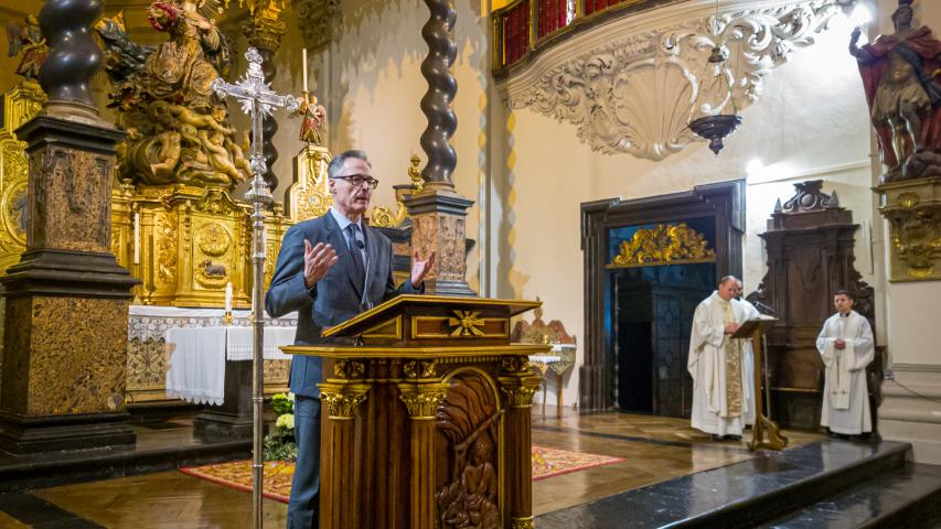 Celebración en la Parroquia de Cariñena del X Aniversario de vida sacerdotal de D. Freddy Pérez
