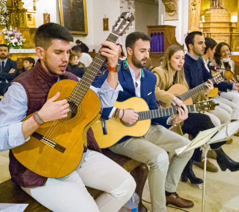 Celebración en la Parroquia de Cariñena del X Aniversario de vida sacerdotal de D. Freddy Pérez