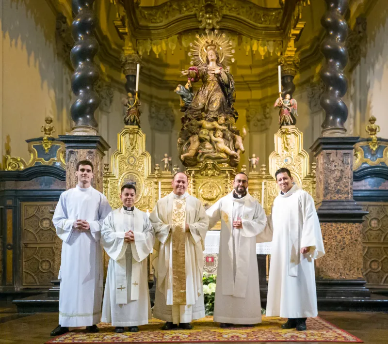 Celebración en la Parroquia de Cariñena del X Aniversario de vida sacerdotal de D. Freddy Pérez
