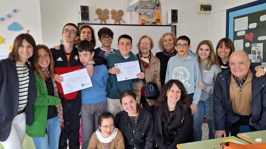 "El Equipo A" vídeo ganador de la final autonómica de Navarra del XV Festival de Clipmetrajes de Manos Unidas