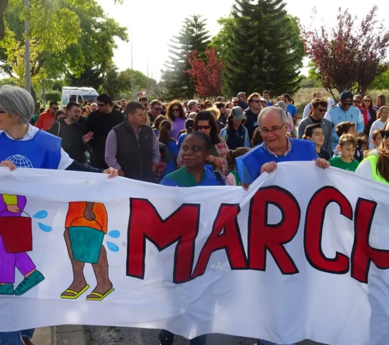 2025 11 09 marcha solidaria manos unidas9